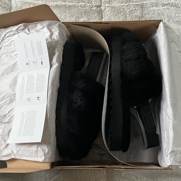 New Ugg Size 8 w super fluff slipper - Picture 5 of 7